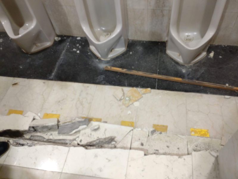 多田屋の男子トイレ